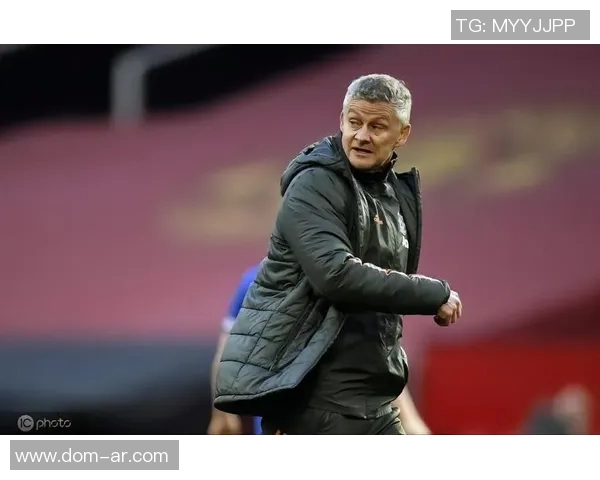 球员为核心的全新战术布局分析：打造个人与团队的完美融合